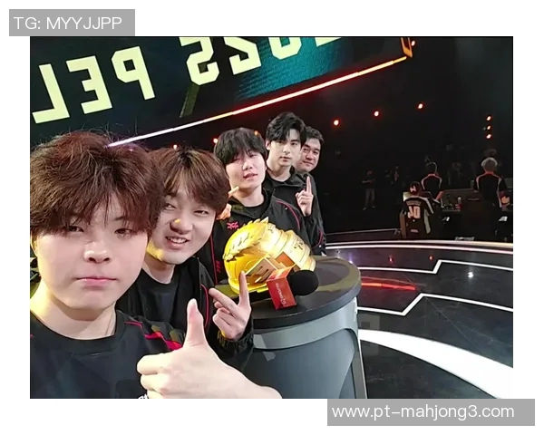 和平精英焦点JDG战队配合策略分析与实战经验分享